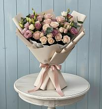 Букет цветов из:  Розы и Лизиантусы в Терезе