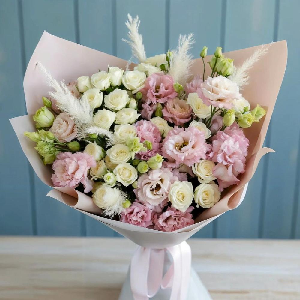 Букет цветов из: Альстромерии и Розы в Терезе