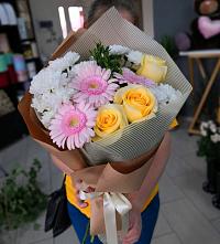 Букет цветов из:  Герберы, Розы и Хризантемы в Терезе