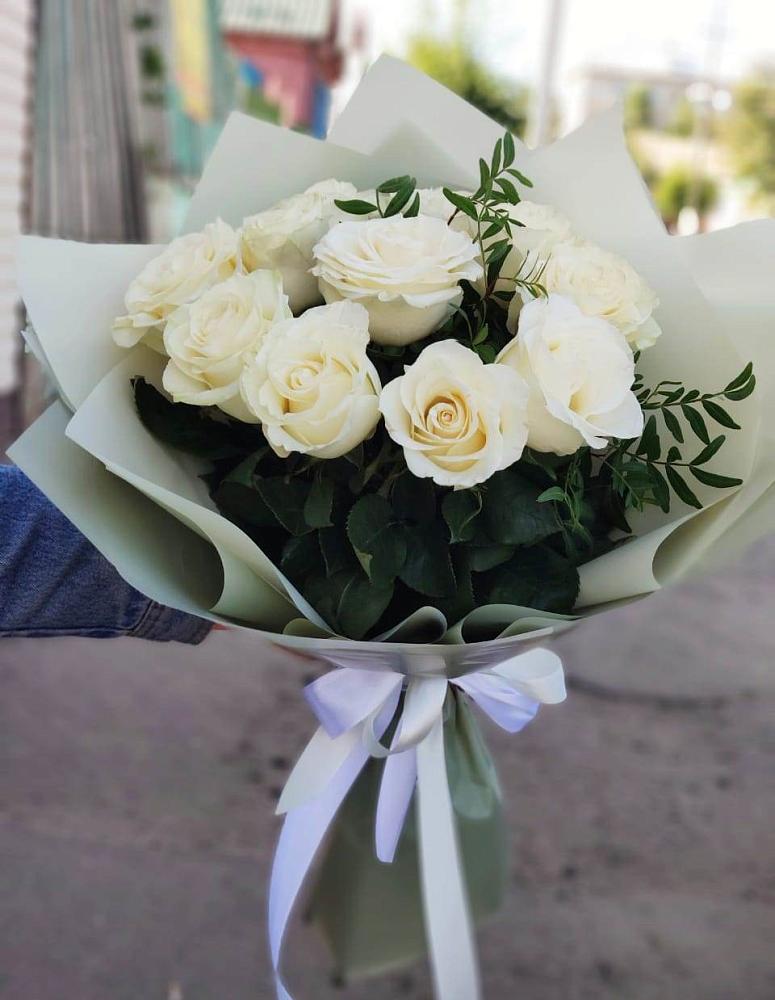 Букет Белые розы Проуд в Терезе