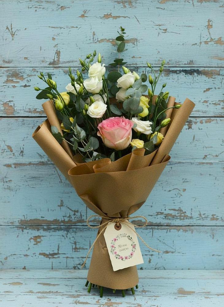 Букет цветов из: Розы и Лизиантусы в Терезе