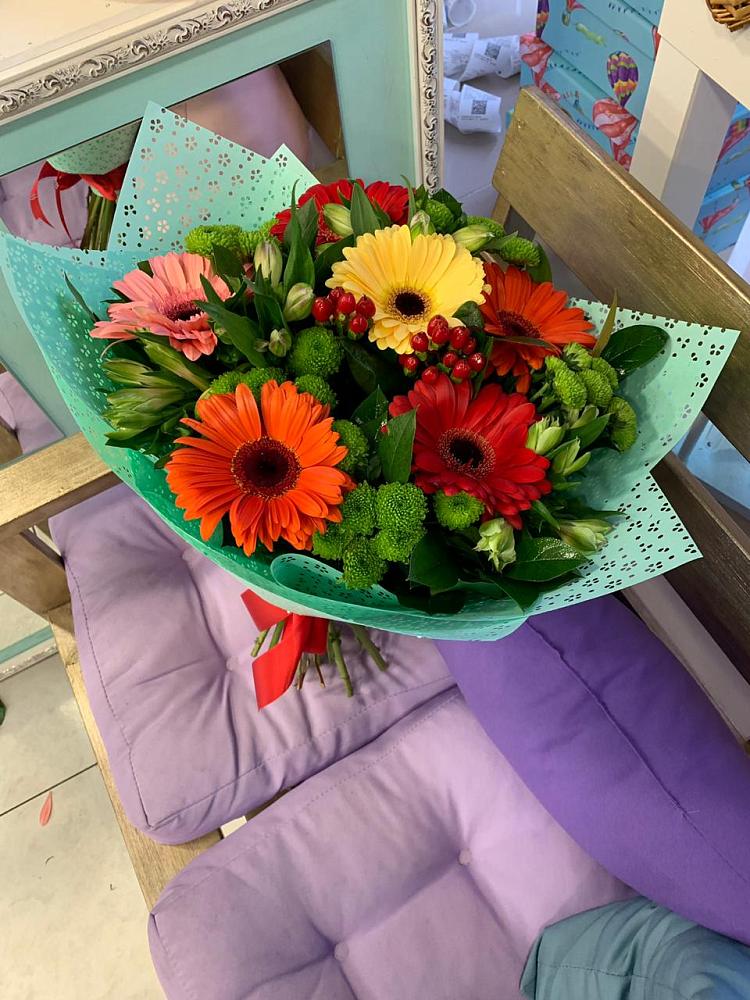 Букет цветов из: Герберы, Хризантемы и Альстромерии в Терезе
