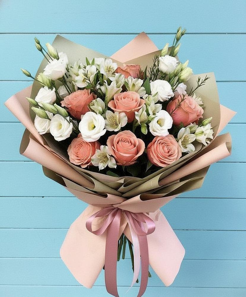 Букет цветов из: Розы, Альстромерии и Лизиантусы в Терезе