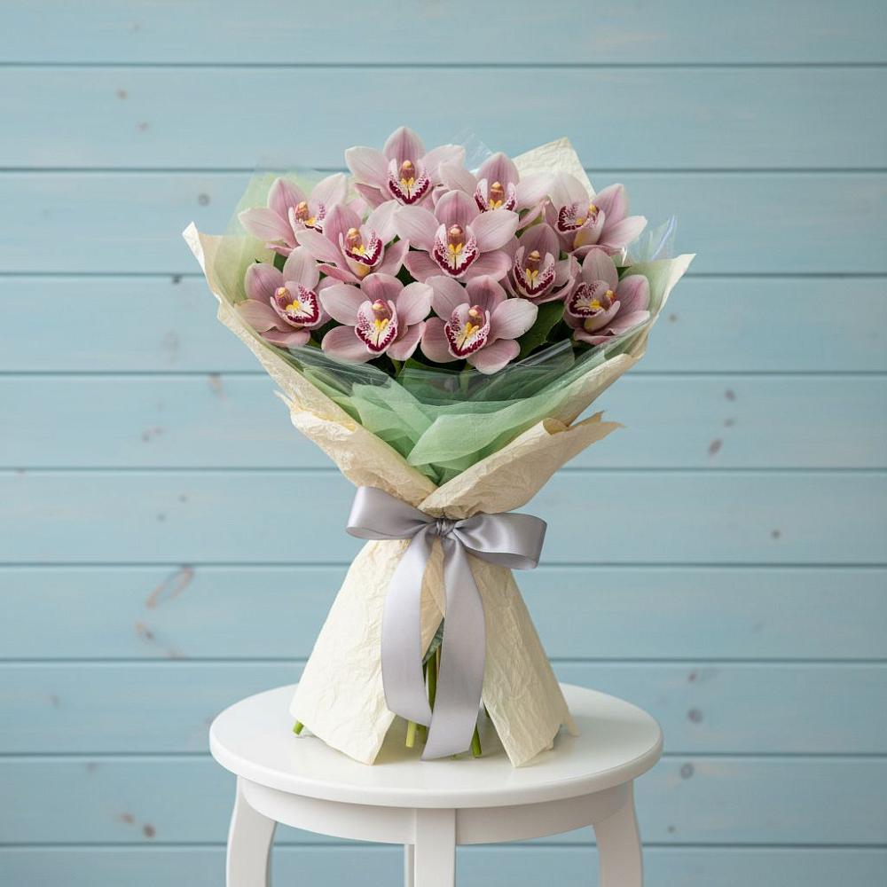 Букет цветов из: Орхидеи и Розы в Терезе