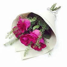 Букет цветов из:  Розы в Терезе