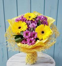 Букет цветов из:  Хризантемы и Герберы в Терезе