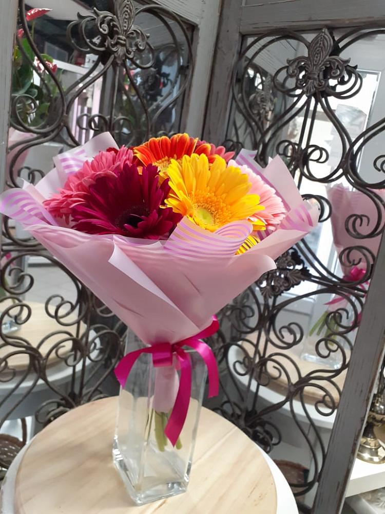 Букет цветов из: Герберы в Терезе