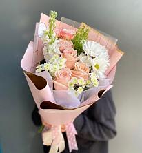 Букет цветов из:  Хризантемы и Розы в Терезе