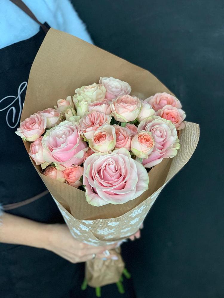 Букет цветов из: Хризантемы и Розы в Терезе