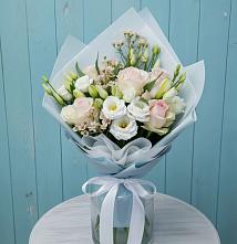 Букет цветов из:  Розы и Лизиантусы в Терезе