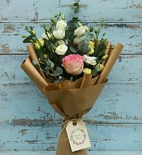 Букет цветов из:  Розы и Лизиантусы в Терезе
